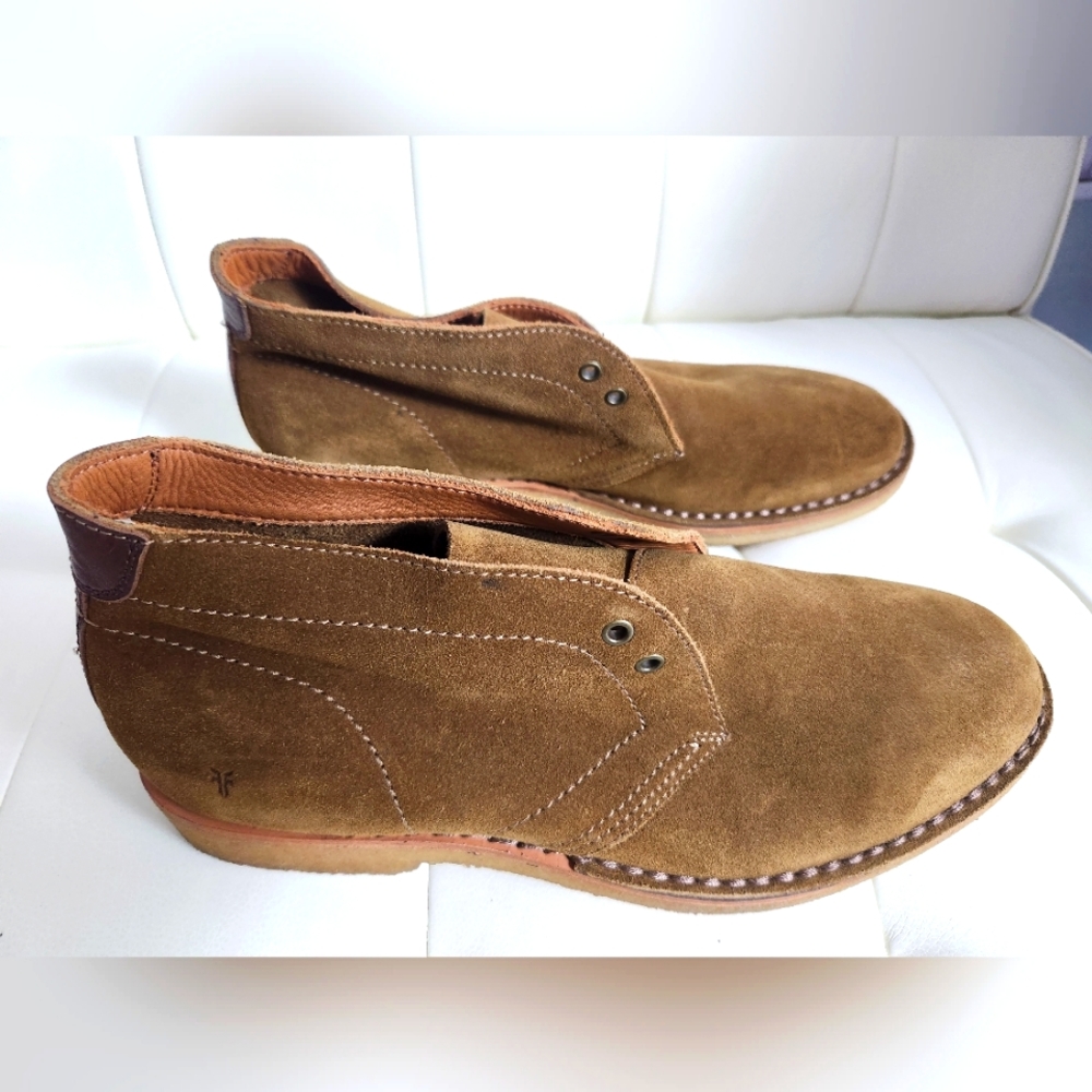 Frye Mens 11 Crepe Sole Chukka Boots NWOT